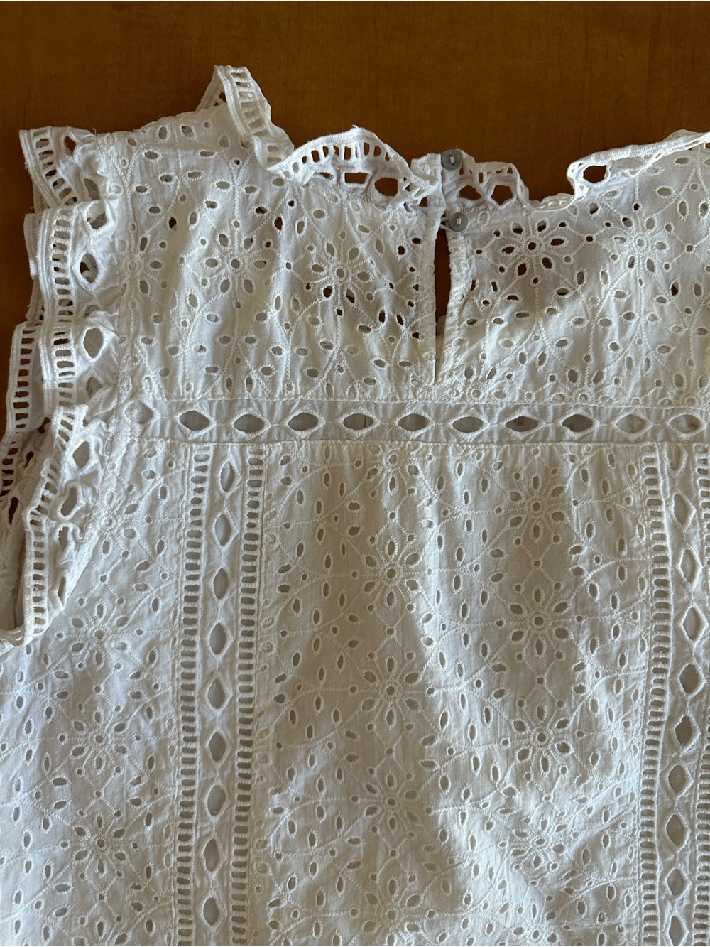 Anthropologie Maeve Tilly White Eyelet Ruffle Sleeveless Blouse Size 12 - Picture 5 of 9